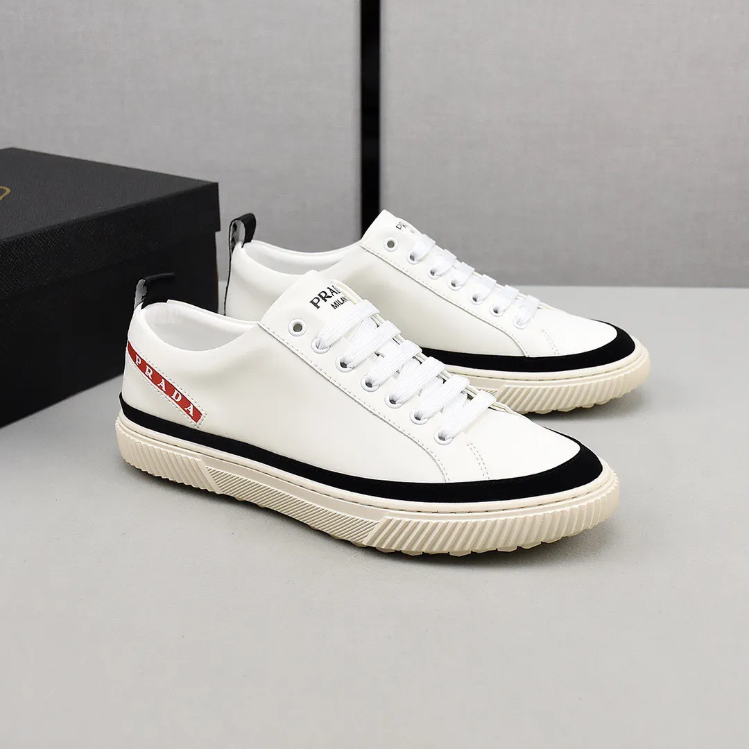 【PRADA】Men's shoes 💰400💰. Detonate the whole place! An international brand that is constantly innovating. This men's casual shoe is the original version. It is made of cowhide leather at a ratio of one to one at the store. It has leather feet and rubber non-slip outsole. It is breathable and comfortable. Quality speaks for itself. 👄38-44